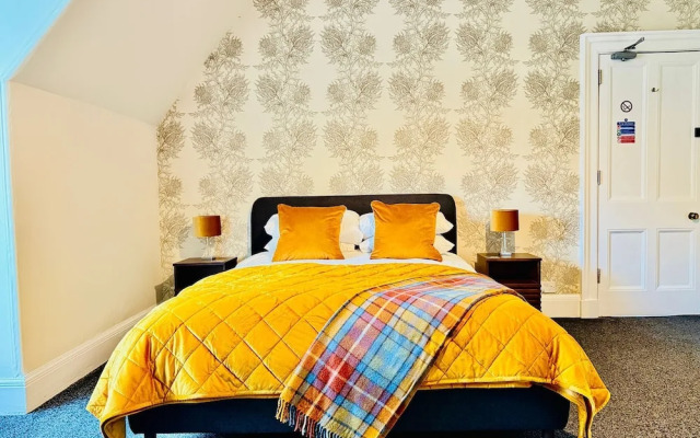 Scot Townhouse