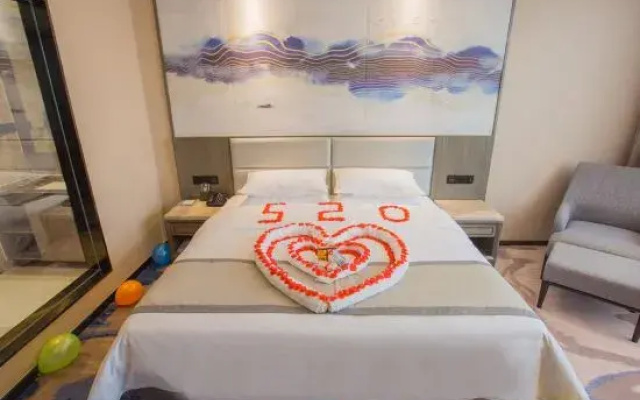 Huayi Hotel