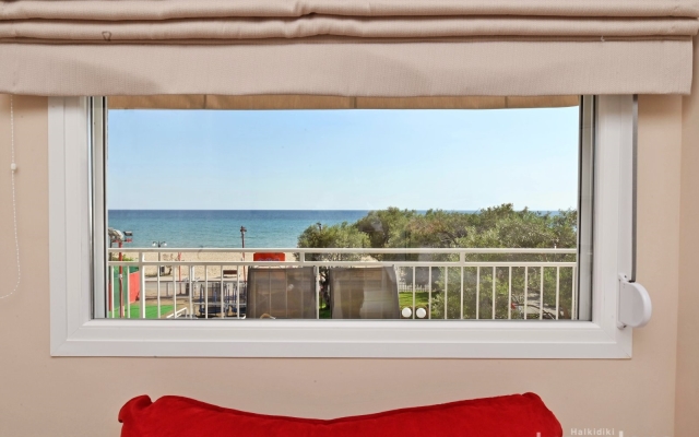 Sabbia Seafront Apartment  2 by TravelPro Serv...