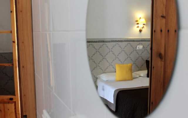 Hostal Residència Catalina Vera