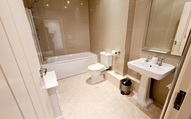 Vitamin Sea - Luxury Beach Apartment - Sleeps 4