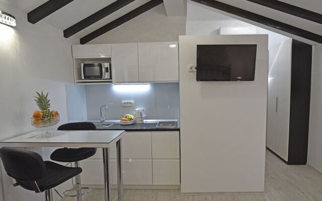 Kuzma Rooms 2