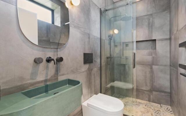 Arthur's point+Hot Tub+Balcony+3 bathrooms