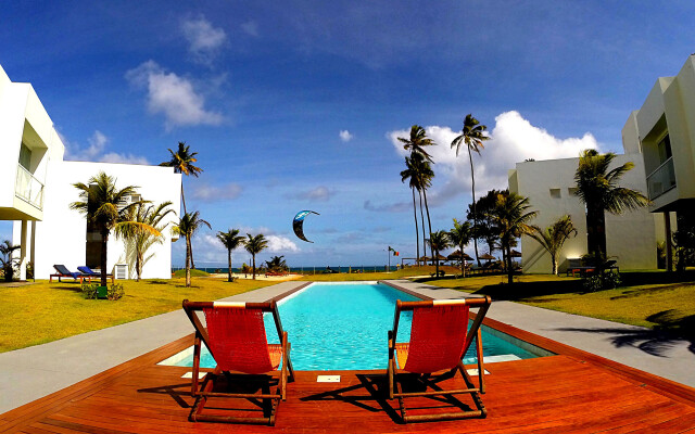 B Blue Beachouses