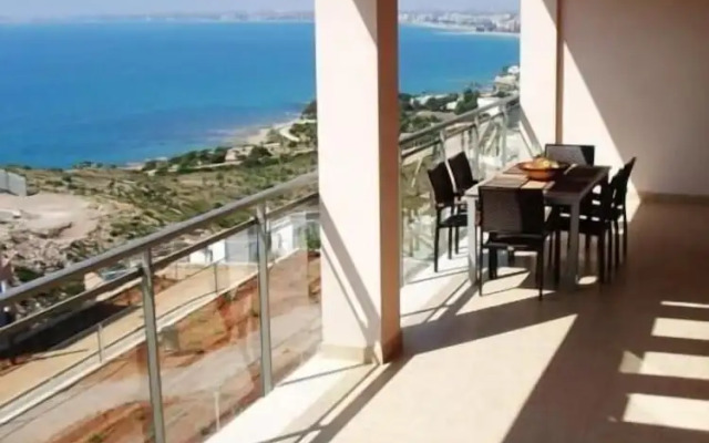Luxurious Duplex Penthouse Facing the sea