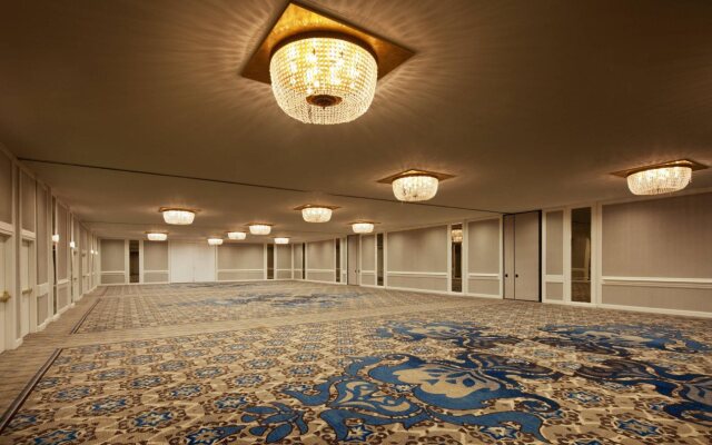 Sheraton Universal Hotel