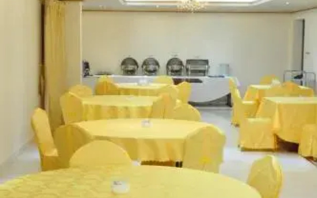 Sahara Hotel Apartment