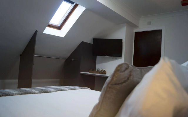 Kirks Korner Hotel