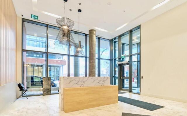 Luxury 1BR Condo - Private Balcony City Views