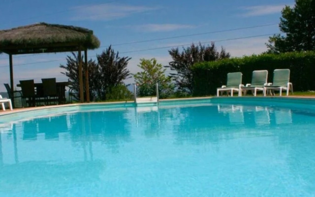 Wonderful private villa with WIFI, private pool, TV, pets allowed and parking, close to Arezzo