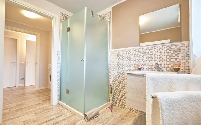 Bilocale con piscina Manerba del Garda