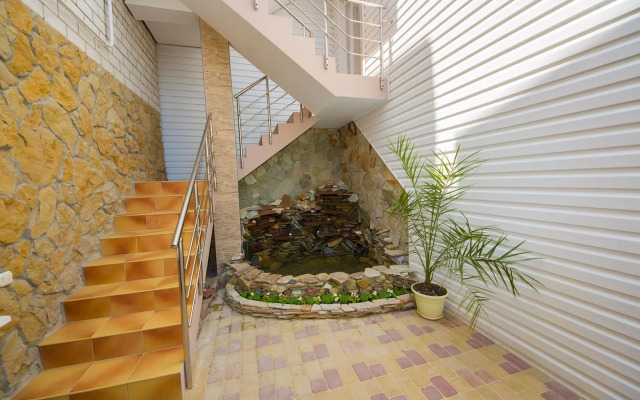 Roman Guest House