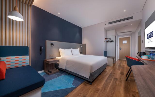 Holiday Inn Express Kaifeng City Center by IHG