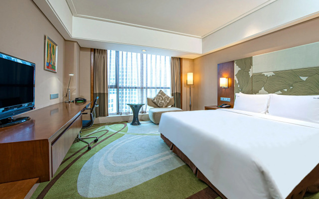 Holiday Inn Qingdao City Centre by IHG