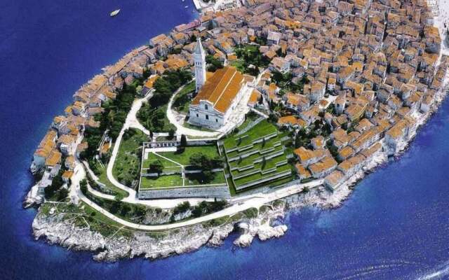 App and Rooms Marojevic