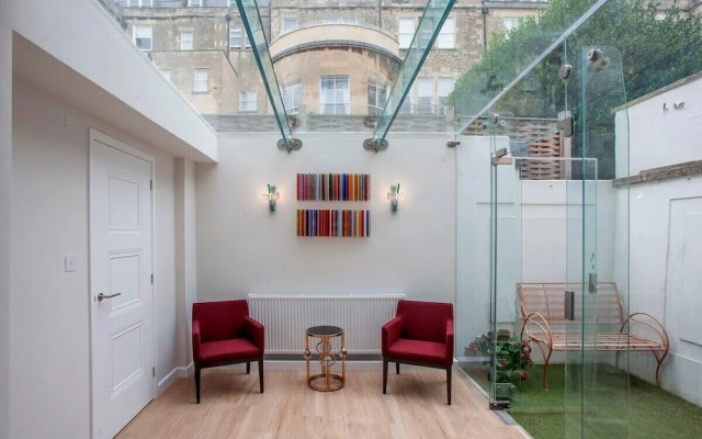 Georgian Coach House Mews Central Bath