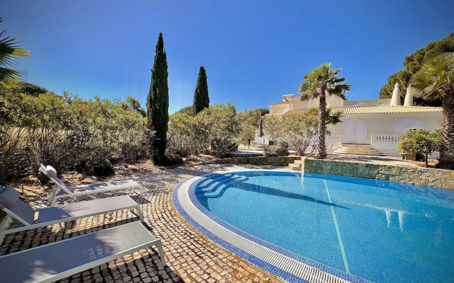 Quarteira Premium Villa by Homing