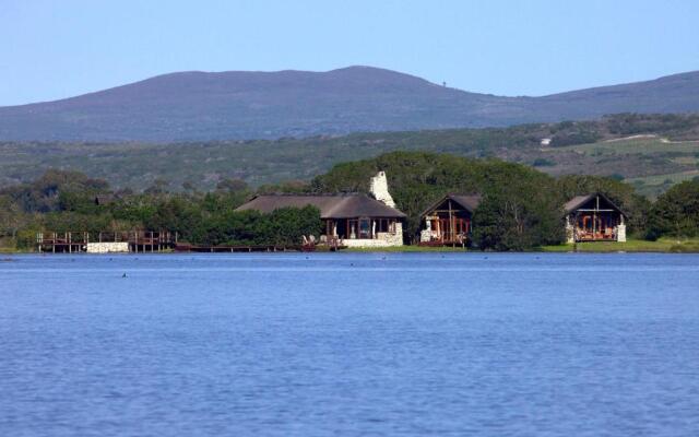 Mosaic Lagoon Lodge