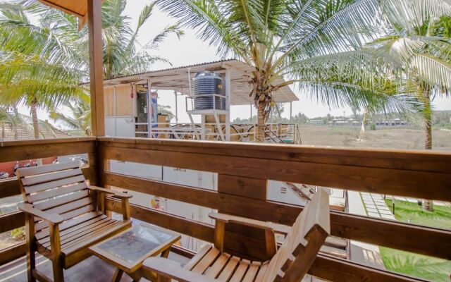 OYO 14146 Home Modern Beach Cottages Morjim