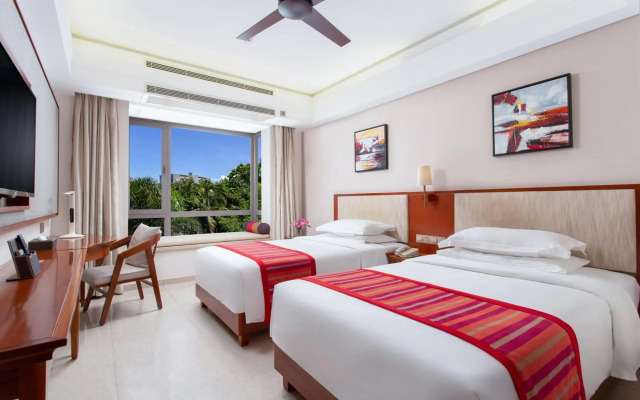 Sanya Seacube Holiday Hotel