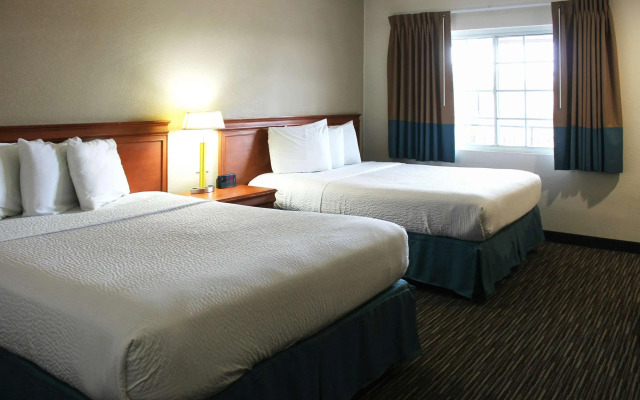 Rodeway Inn Near University-Gateway to Yosemite