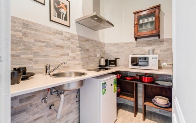 Elegant 1 bed Flat in Central Location