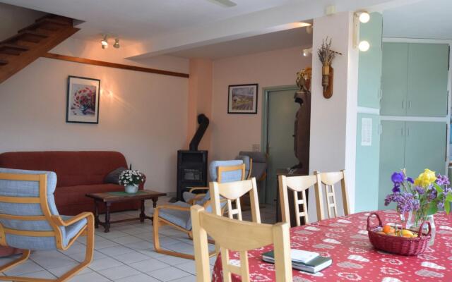 Lovely Holiday Home in Marignac-En-Diois with Swimming Pool