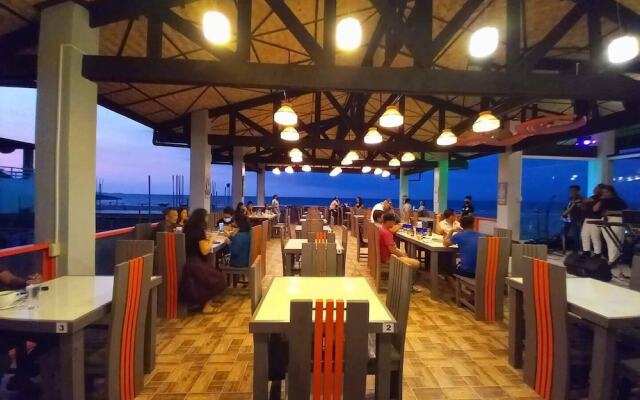 Sweet Mermaids Hotel and Restobar