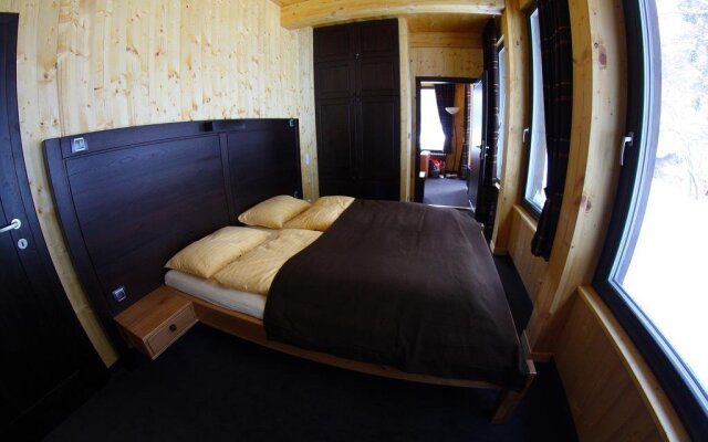 Krakonošova Dílna "WOODHAUS"