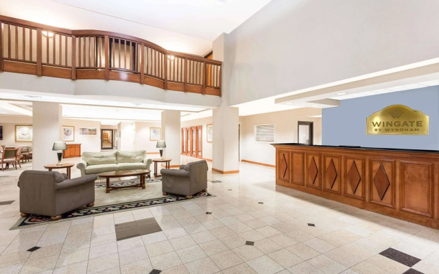 Comfort Inn & Suites Greenville Near East Carolina University