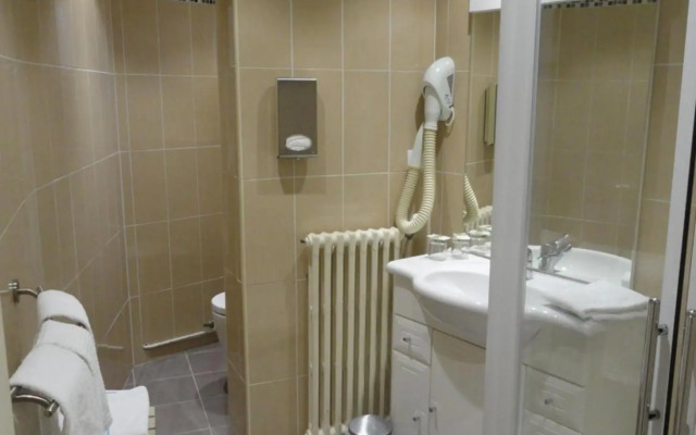 Hotel Restaurant Planes