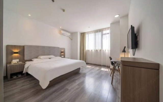 Geli Hotel (Shanghai Kangqiao Subway Station store, New International Expo Center ) – Guest Rooms – Shanghai
