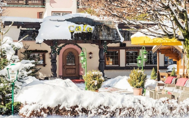 Hotel Alpenhof Kristall