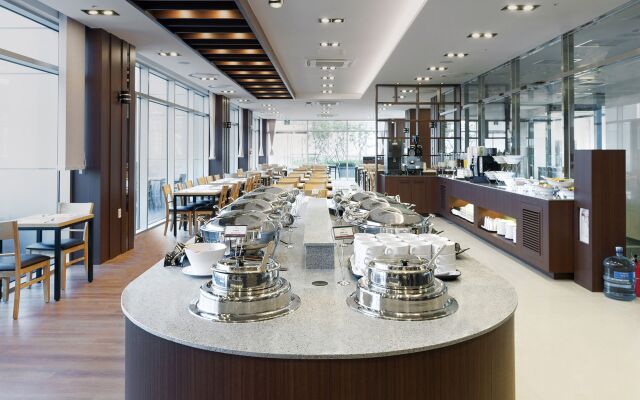 Felix by STX Hotel & Suite