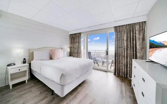 Montreal Beach Resort