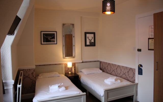 Ardmillan Hotel