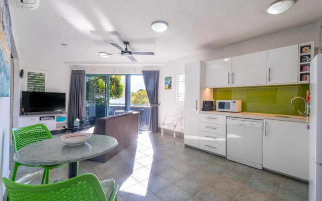 Noosa River Sandy Shores