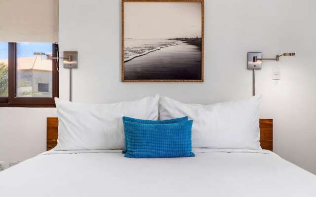 4BR Villa Gold Coast w Pool