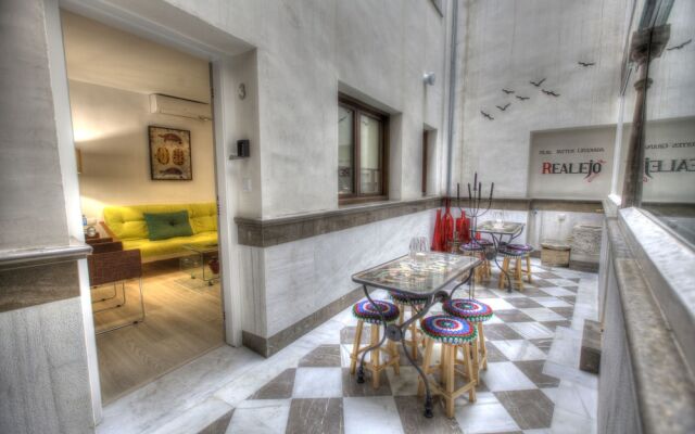 Apartamentos Real Suites Realejo