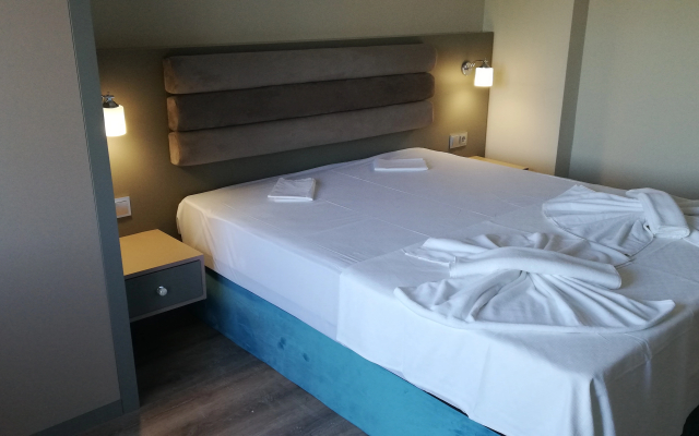 Mic Royal Hotel