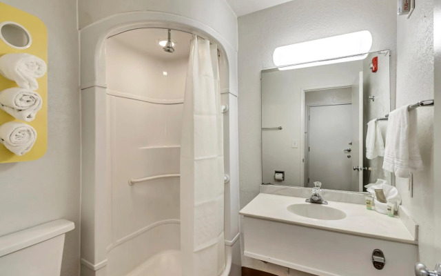 Motel 6 Ogden, UT- Downtown