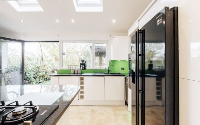 Luxury Town House