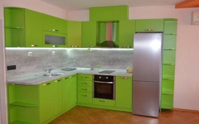 The House Guest House