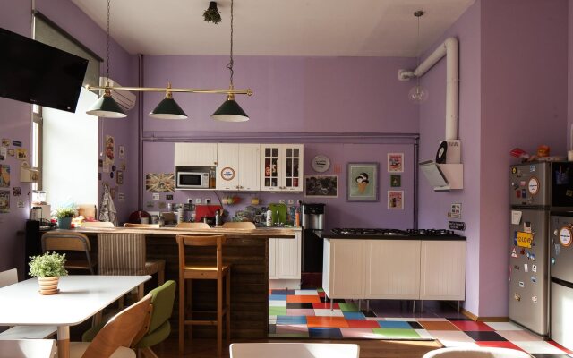 Baby Lemonade Hotel