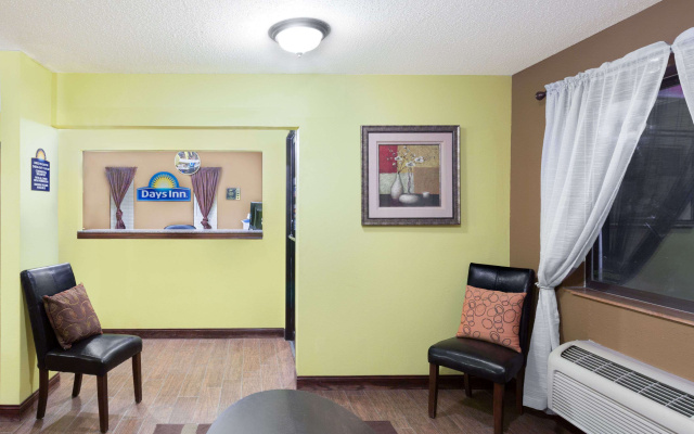 Econo Lodge Inn & Suites Yankton