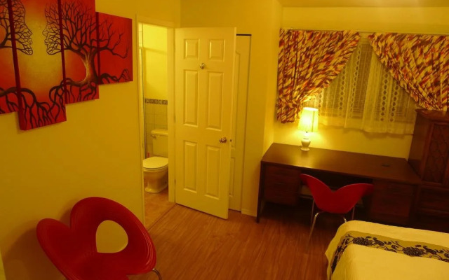 Vancouver Garden Family Suite