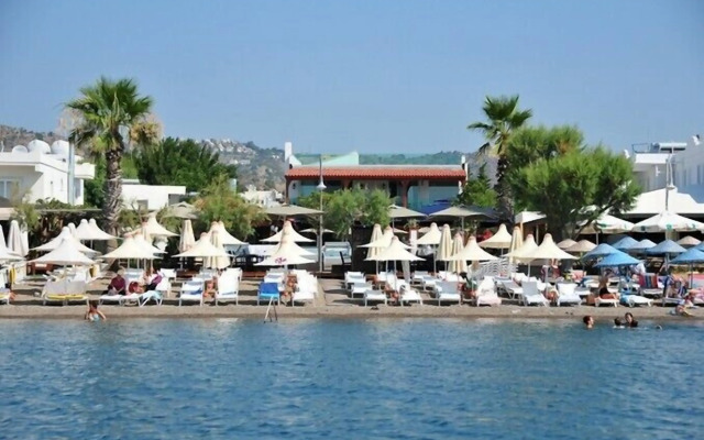 Mausolos Beach Hotel