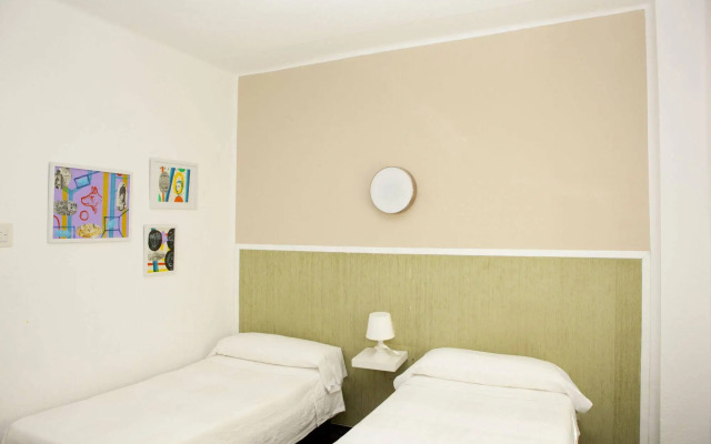 Malvarrosa Beach Rooms