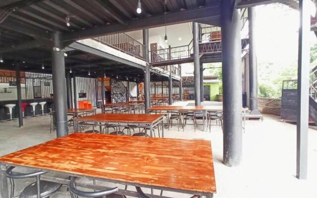 OYO 3283 Bwalk Hotel