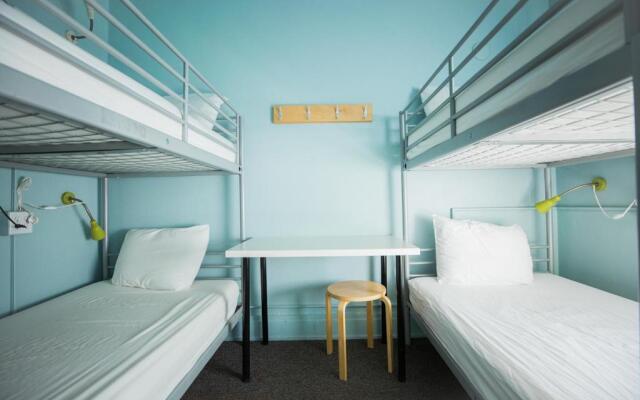 HI Seattle at the American Hotel